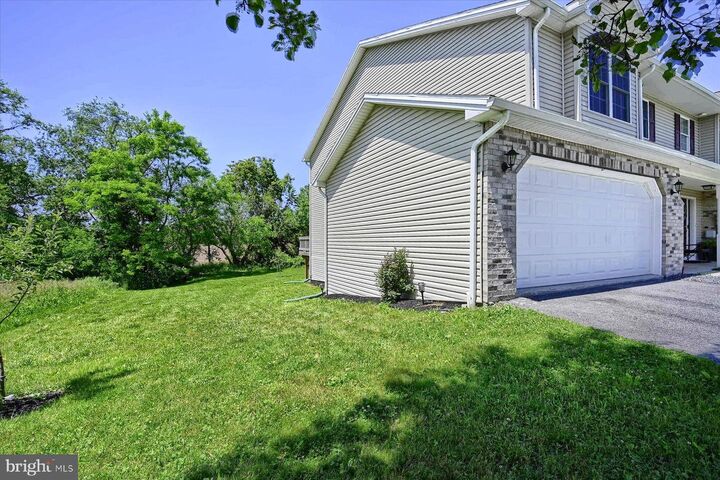 Property Photo:  48 Dustin Drive  PA 17032 