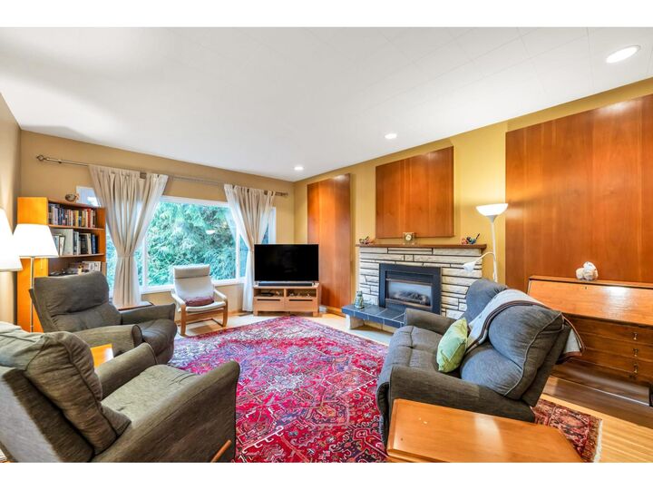 Property Photo:  1320 Kent Street  BC V4B 4T7 