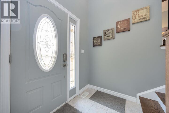 Property Photo:  222 Thames Crescent  ON N7S 5C9 