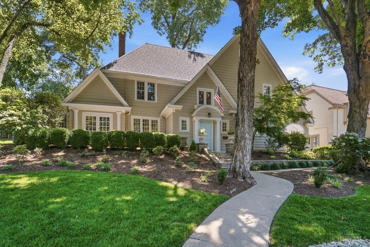 Property Photo:  1340 Observatory Drive  OH 45208 