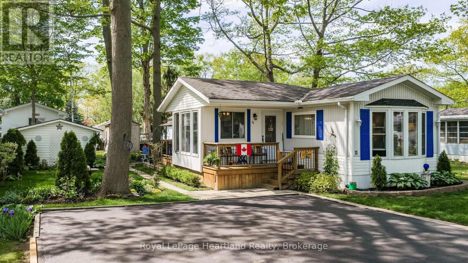 Property Photo: 11 Sioux Lane ON N7A 3Y2