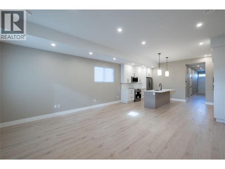 Property Photo:  159 Chestnut Avenue  BC V2B 1L3 