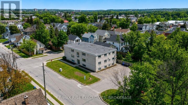 48 Stephen Street — photo 1
