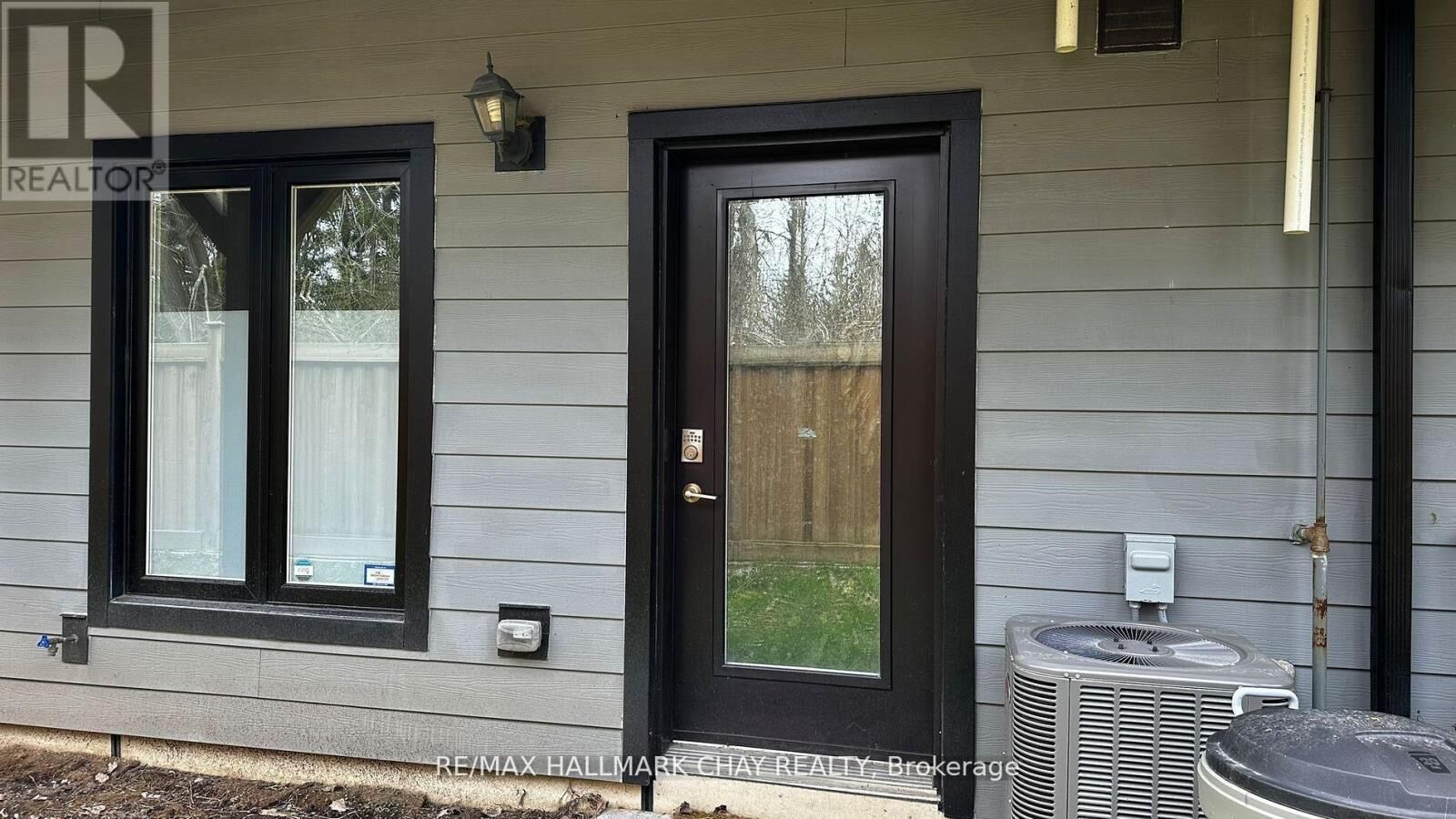 Property Photo:  540 Essa Road  ON L9J 0H2 