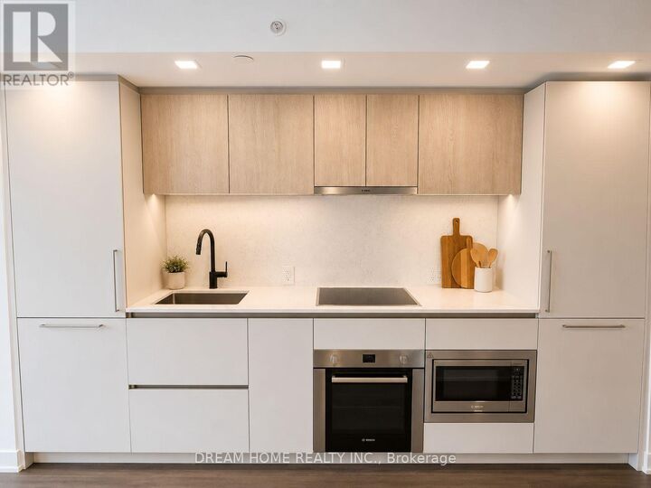 Property Photo: 609 Sherbourne Street 1601 ON M4X 0A4