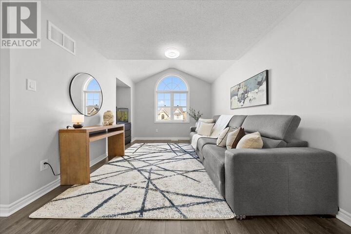 Property Photo:  619 Dundonald Drive  ON K2J 5Y8 