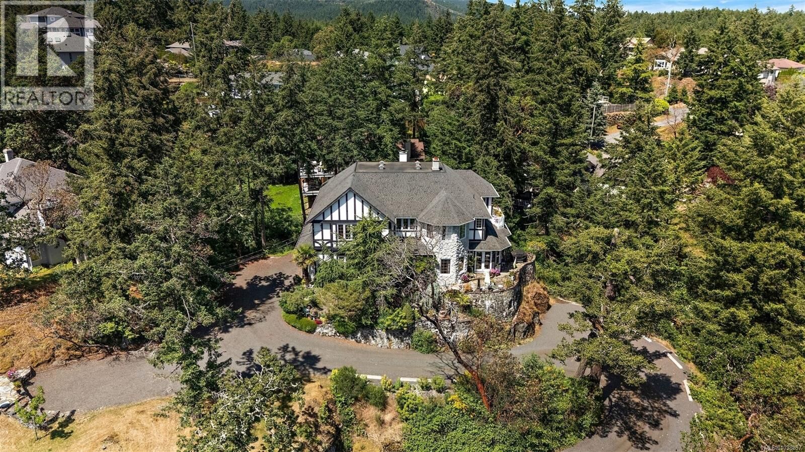 Property Photo:  405 Coralee Place  BC V9B 6C4 