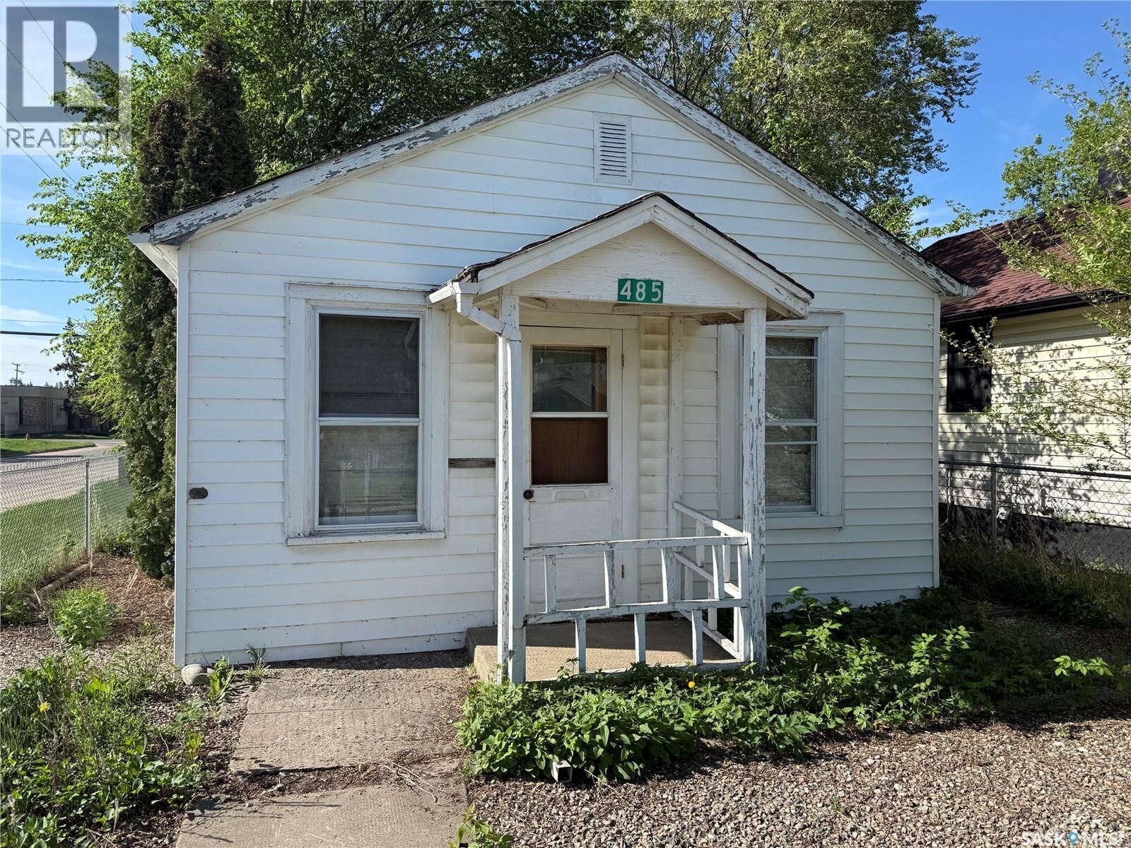 Property Photo:  485 12th Street E  SK S6V 1C3 