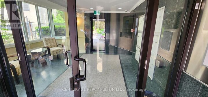 Property Photo:  22 Woodlawn Avenue East 405  ON M4T 1W4 