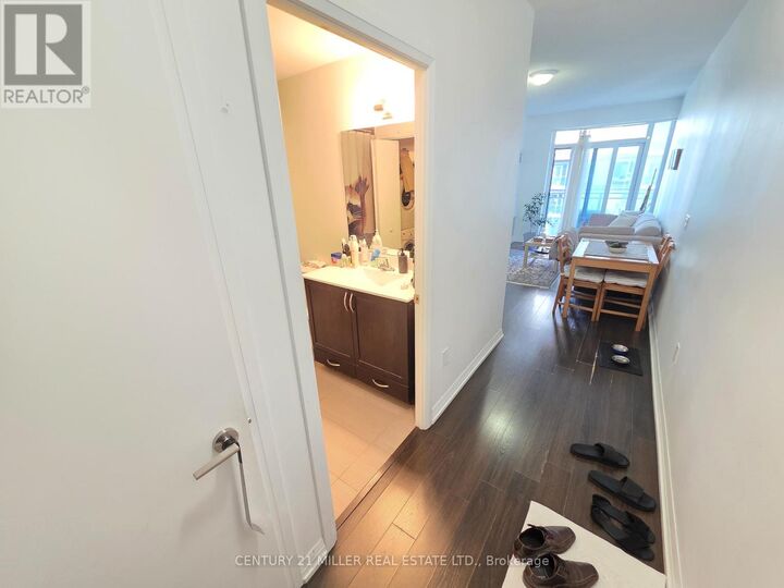 Property Photo:  55 Ann O'Reilly Road 503  ON M2J 0E1 