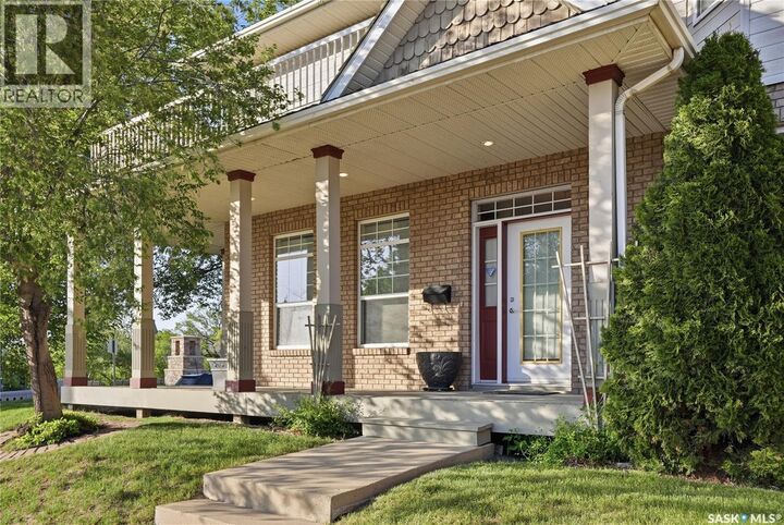 Property Photo:  E 602 Saskatchewan Crescent E  SK S7N 0K9 