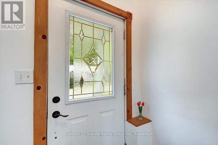 Property Photo:  66 Hastings Street South  ON K0L 1C0 