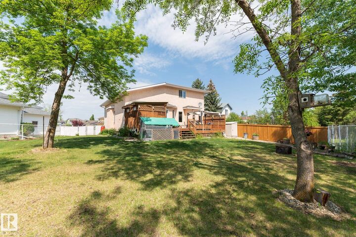 Property Photo:  41 Deer Park Way  AB T7X 3K4 