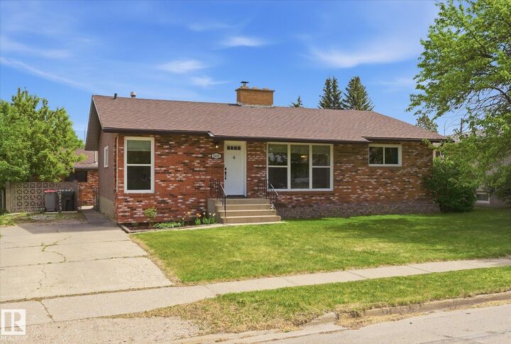Property Photo: 5411 49 Street AB T7Z 1B5