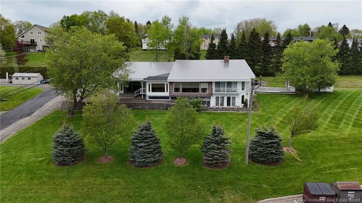 Property Photo:  24 Rue Veteran Sud  NB E3Y 0E6 
