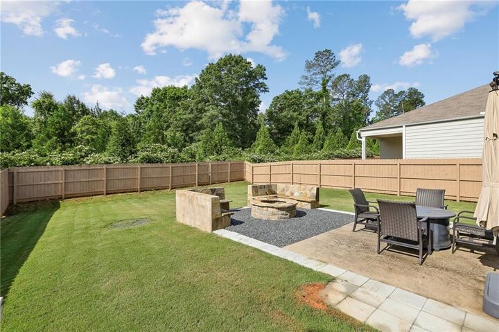 Property Photo:  323 Quail Pass  GA 30534 