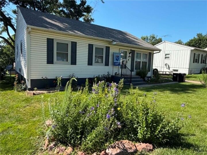 Property Photo:  2600 Cardinal Lane  MO 64503 