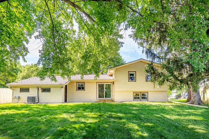 Property Photo: 4807 Wakonda Drive IA 50211