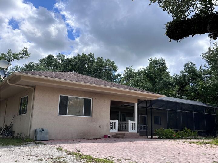 Property Photo:  970 Brentwood Drive  FL 34292 