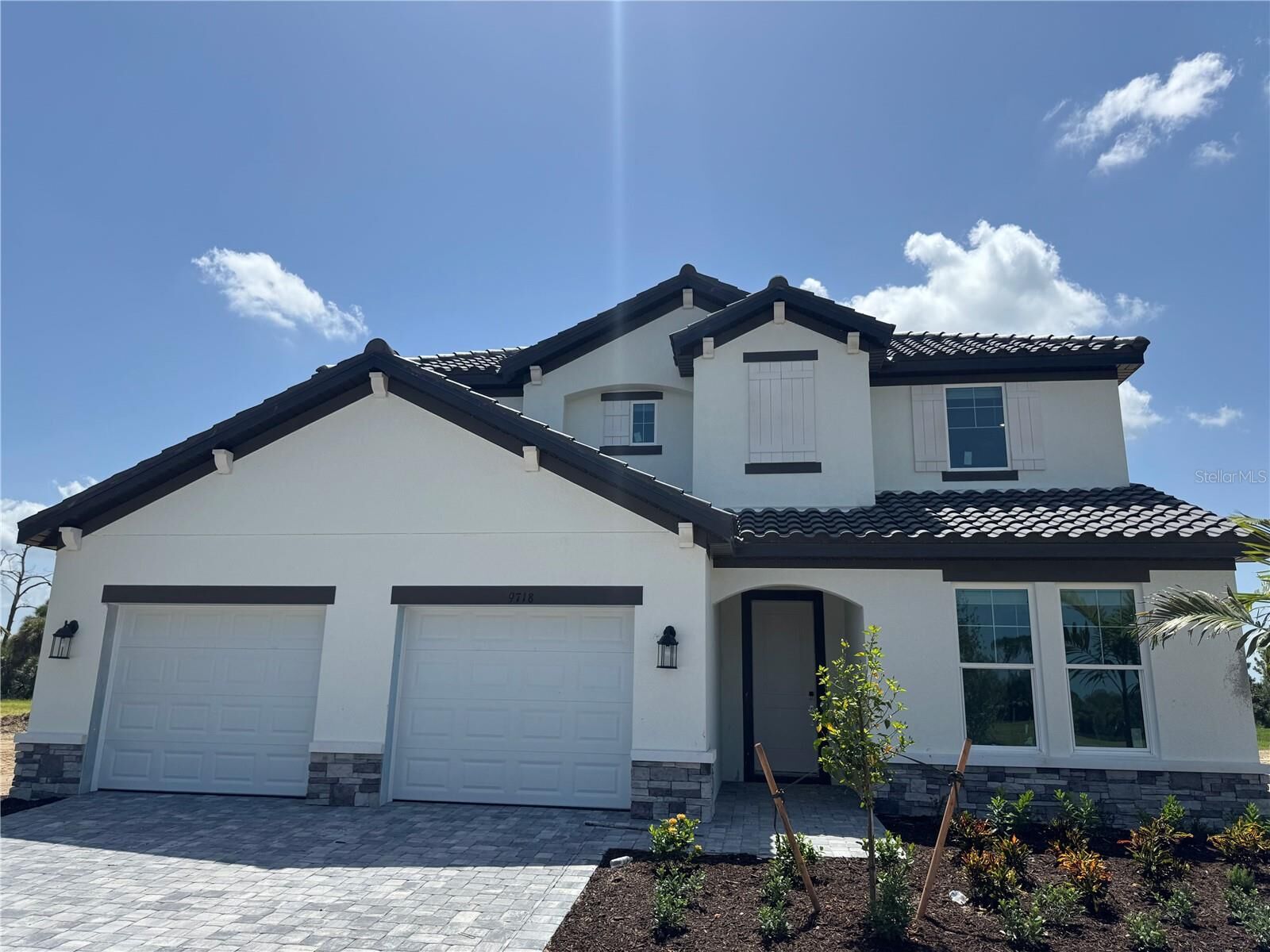 Property Photo:  9718 Crystal Isles Circle  FL 34241 