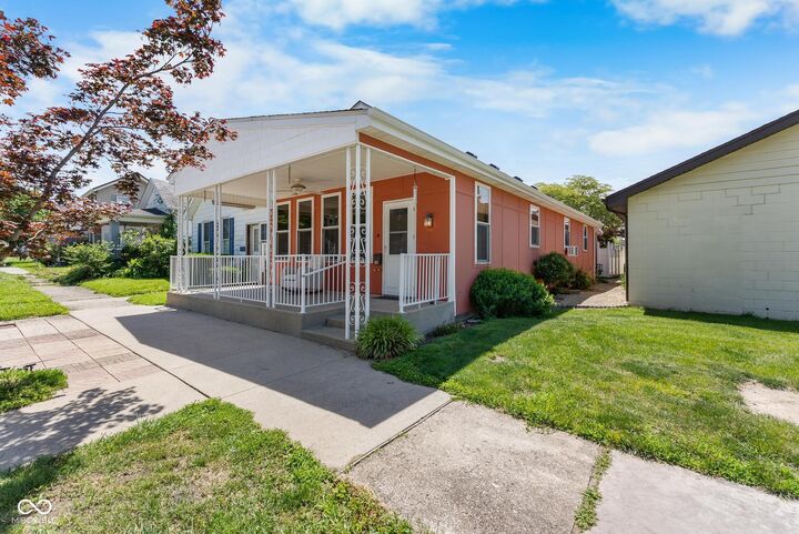 Property Photo:  404 E 3rd Street  IN 47274 