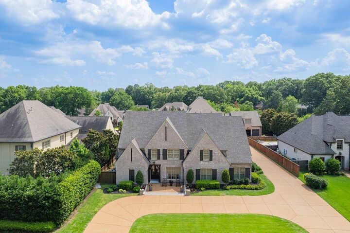 Property Photo:  8441 Poplar Pike  TN 38138 