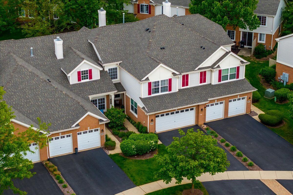 Property Photo: 908 Winners Cup Court IL 60564