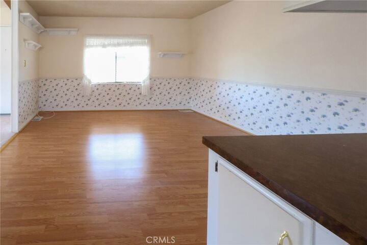 Property Photo:  1525 W Oakland Avenue 31  CA 92543 