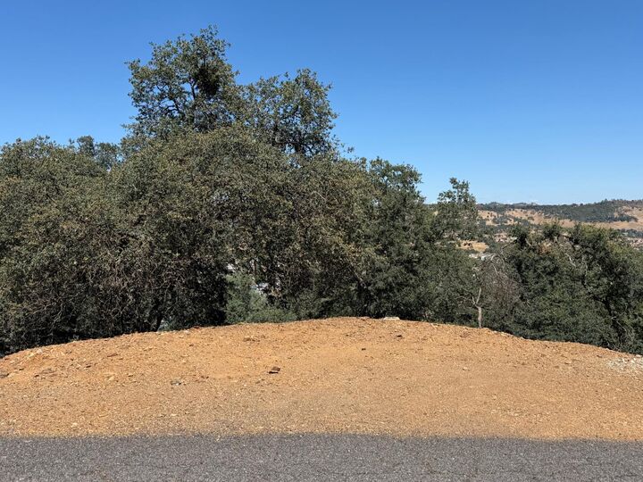 Property Photo: 4675 Tewa Court CA 95228