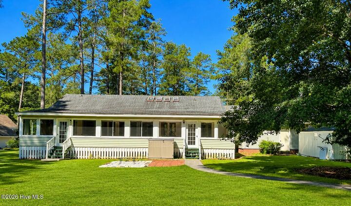Property Photo:  4501 W Fairway Drive  NC 28562 
