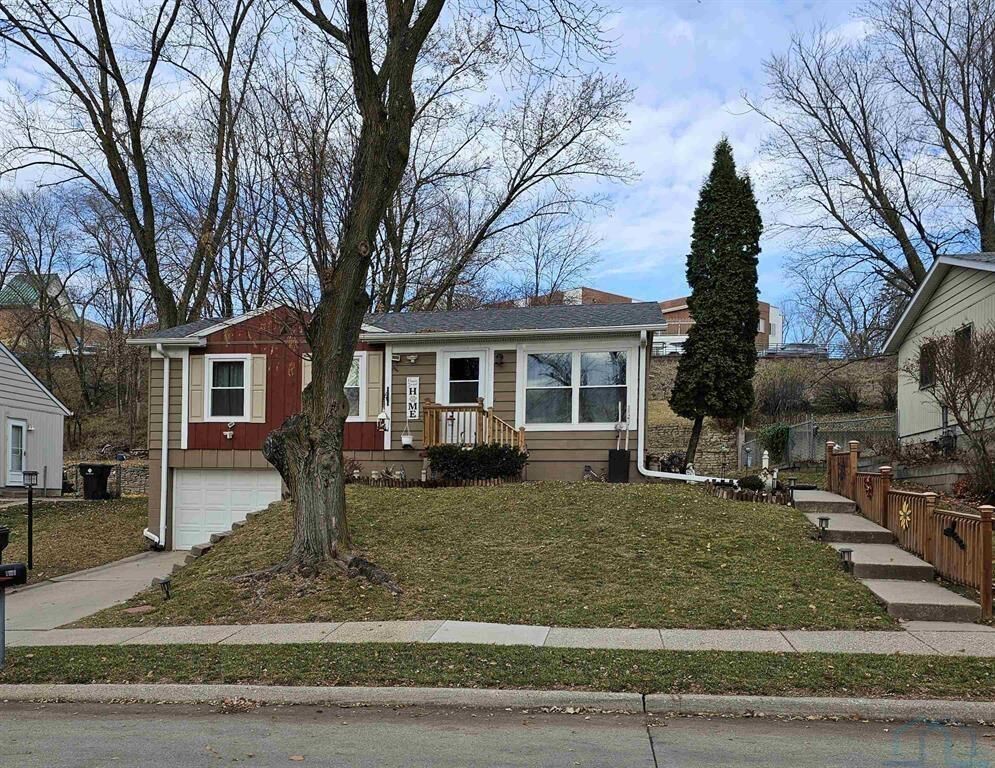 Property Photo: 1807 W 25th Street IA 51103