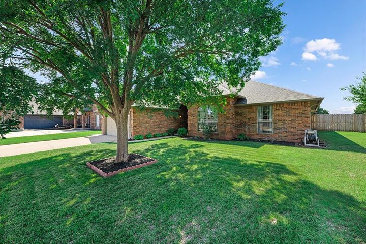 Property Photo: 21677 Long Trail OK 73012