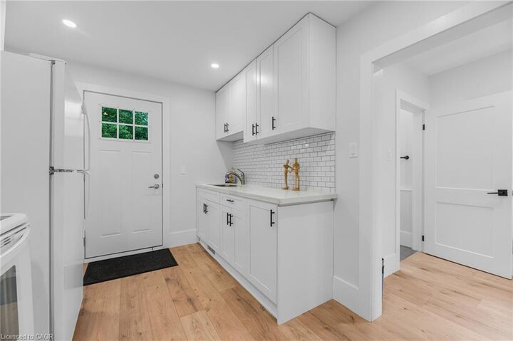 Property Photo:  199 Balmoral Avenue N 2  ON L8L 7S1 