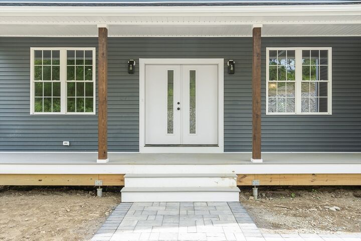Property Photo:  86 High St  MA 01545 