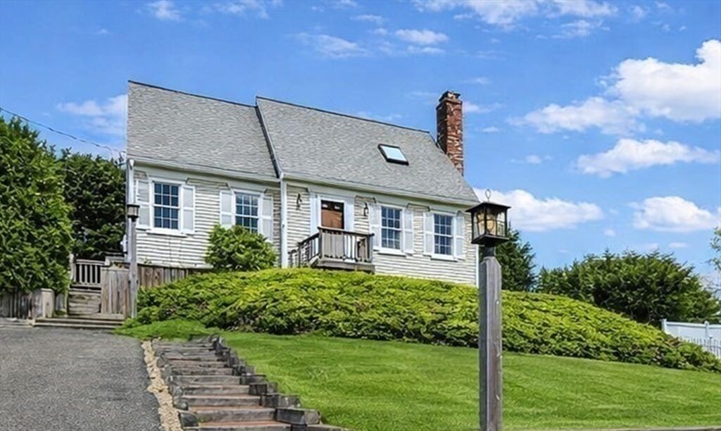 Property Photo:  6 Carefree Way  MA 02645 