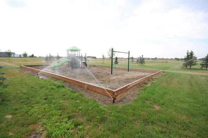Property Photo: 4810 72 Ave. AB T1G 2A2