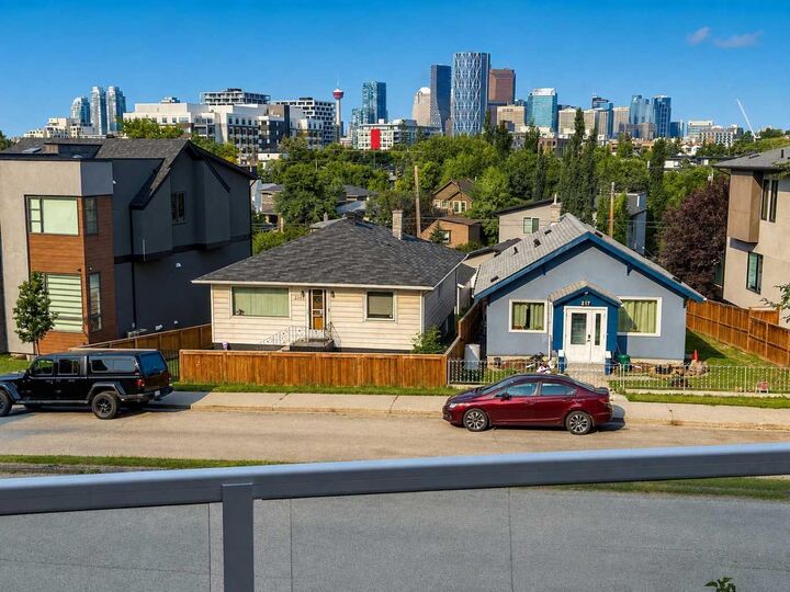 Property Photo: 212 12A Street NE AB T2E 4R7