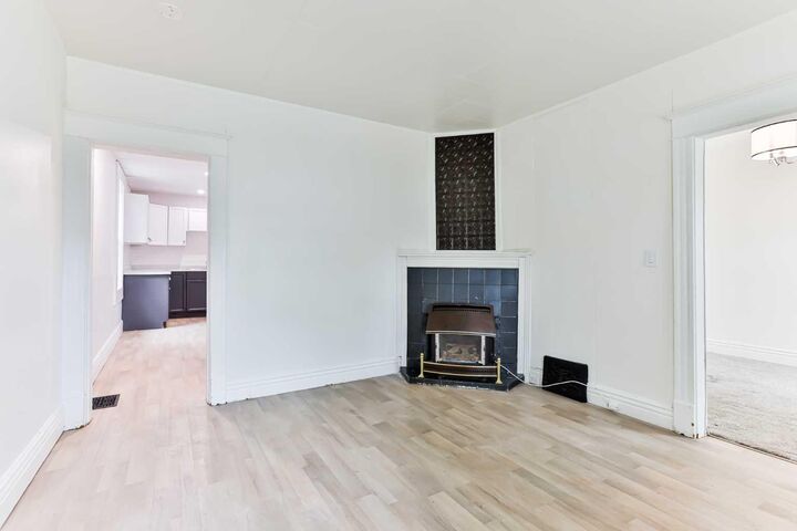 Property Photo:  912 8 Street S  AB T1J 2K8 