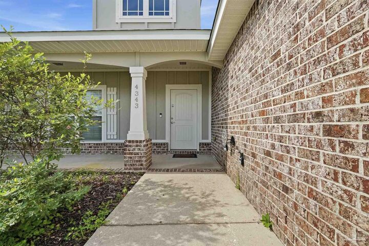 Property Photo:  4343 Lorraine Ct  FL 32563 
