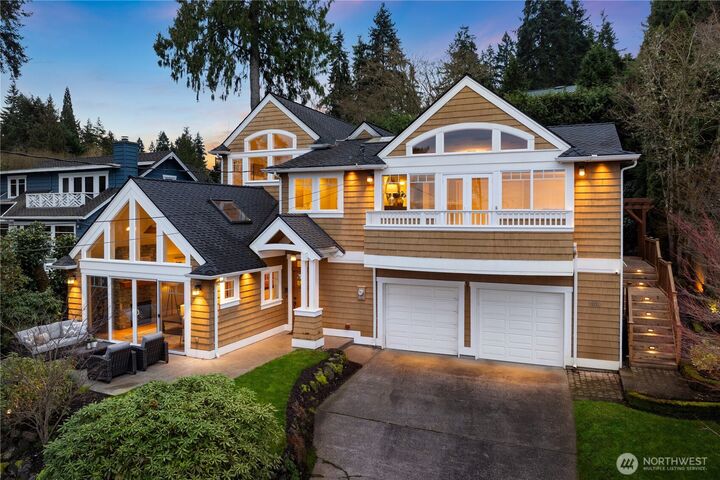 Property Photo:  18021 SE 40th Place  WA 98008 
