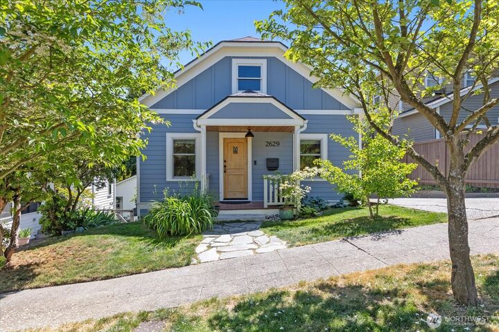 Property Photo: 2629 E Valley Street WA 98112