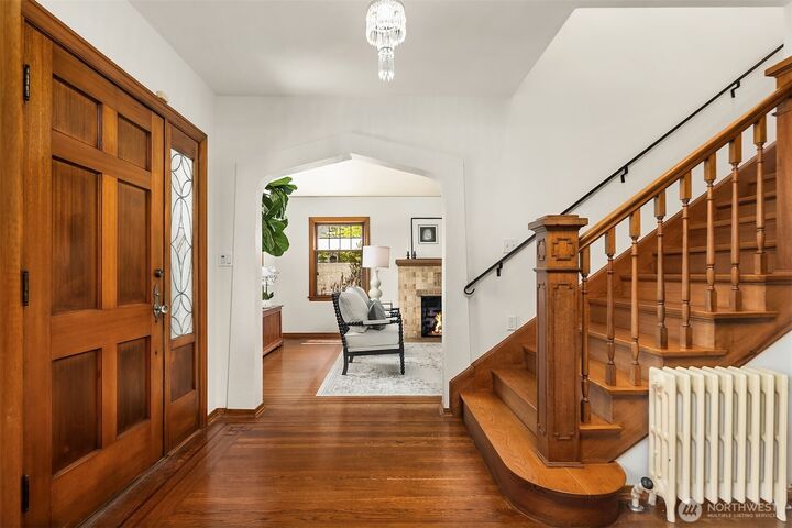 Property Photo:  4007  48th Avenue NE  WA 98105 
