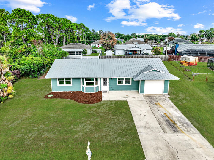 Property Photo:  2291 SW Franklin Street  FL 34953 