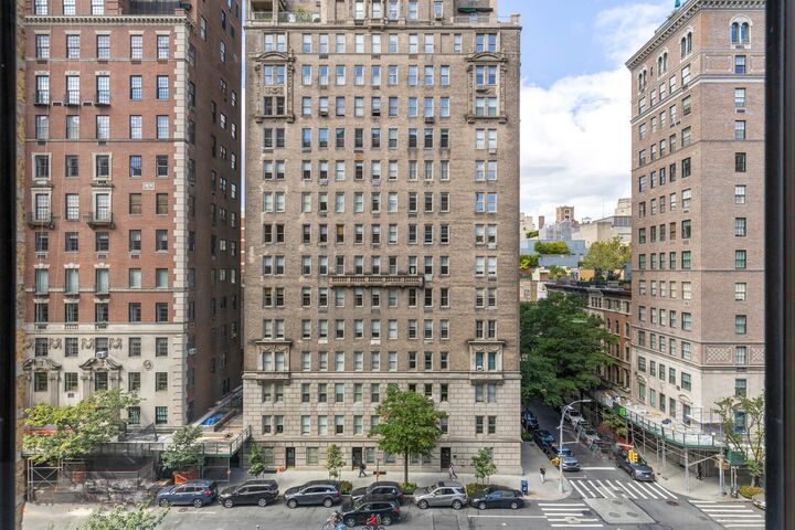 Property Photo:  791 Park Avenue 7A  NY 10021 