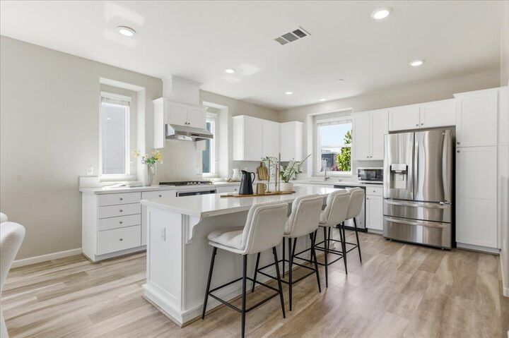 Property Photo: 2976 San Jose Vineyard Place 1 CA 95136