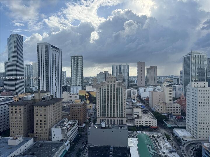 Property Photo:  50 Biscayne Blvd 2707  FL 33132 