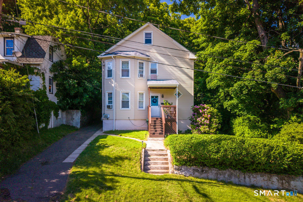 Property Photo:  39 Long Street  CT 06051 