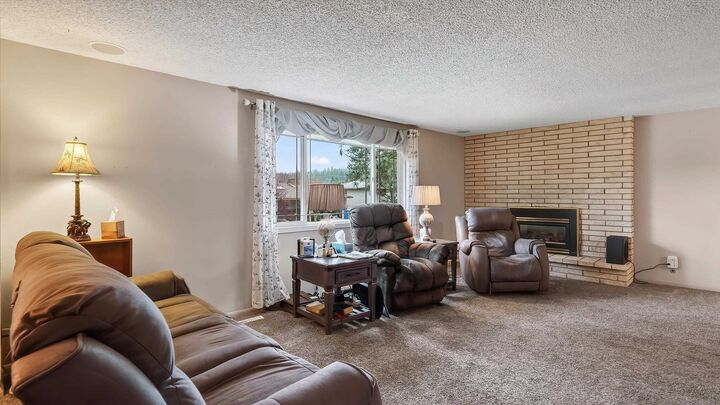 Property Photo:  11407 N Post St  WA 99218 