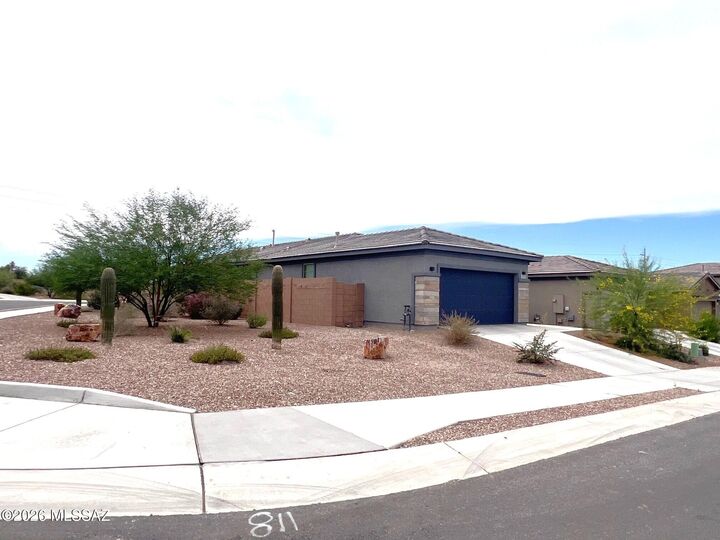 Property Photo: 353 N Spring Flower Drive AZ 85748