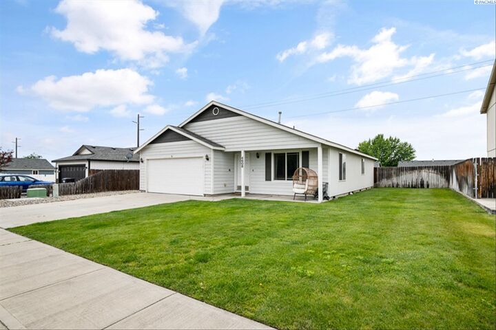 Property Photo: 4608 John Deere Dr WA 99301